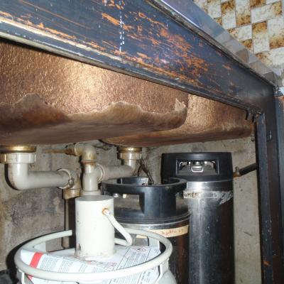 Photo Belag unter Lavabo mit Asbest