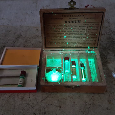 Altes Radium-Set. Photo: G. Di Tommaso et al., BAG